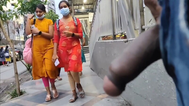 Daring Guy Flashing Sex – In Girls Free Porn Part 2