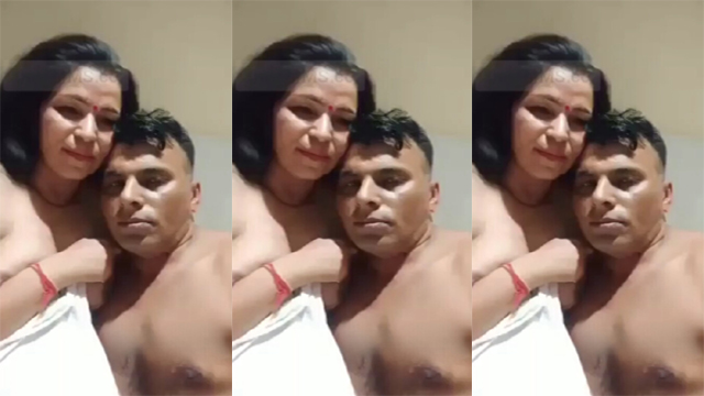 Cheater Aunty Fucking With Young Lover In Hotel