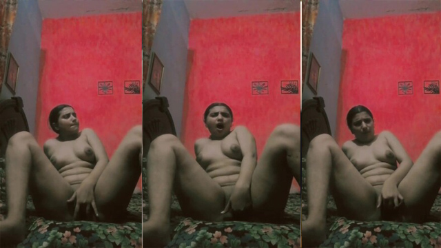 Pakistani Babe Ayesha – Masturbating For BF Viral Porn Video